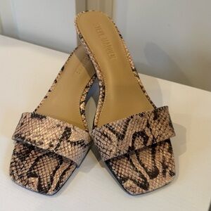 Steve Madden Tan and Black Snakeskin Sandals
